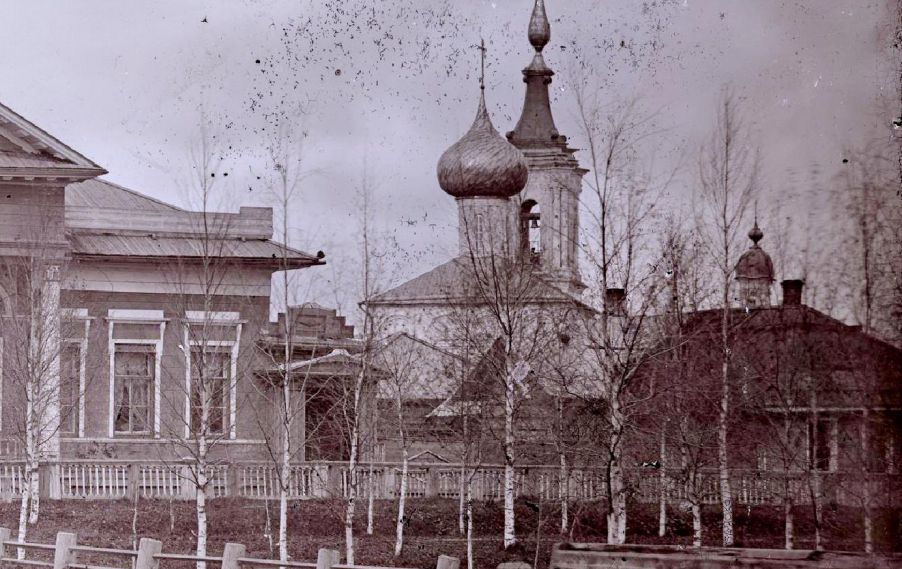 Вид на Ленинградскую 12 с юго-востока до перестройки. Фото конца ХIХ века. Фрагмент Вид на Ленинградскую 12 с юго-востока до перестройки. Фото конца ХIХ века. Фрагмент